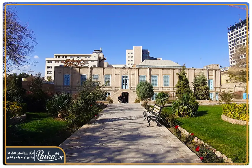 معماری خانه ملک